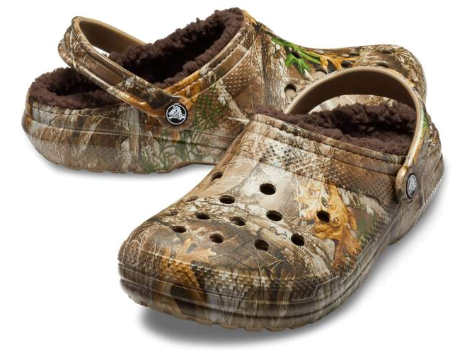 Camo crocs fuzzy on sale