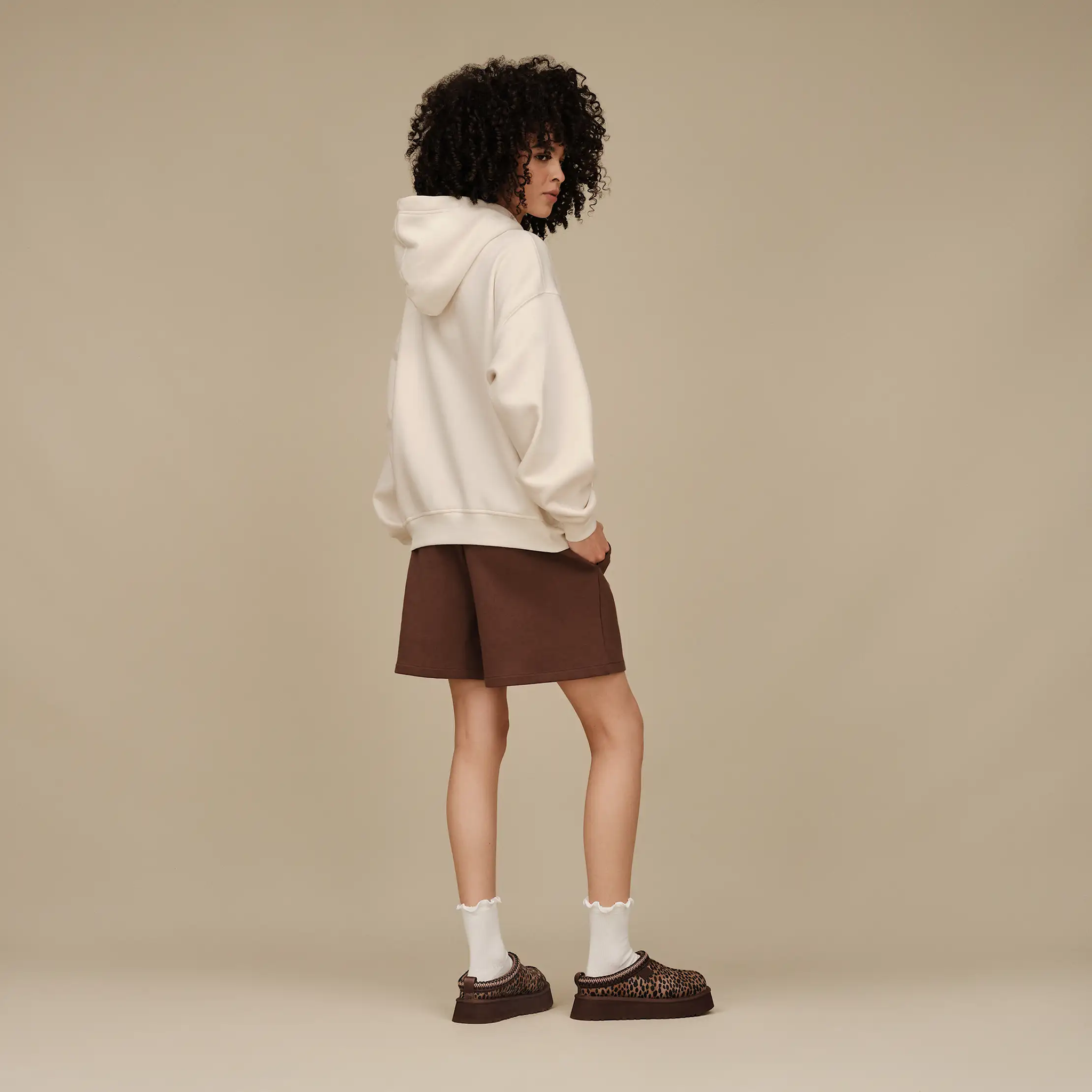 UGG Logo Hoodie Nimbus – Village Shoes Fresno