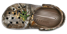 Load image into Gallery viewer, Classic Clog RealTree Edge Walnut (Unisex)
