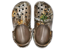 Load image into Gallery viewer, Classic Clog RealTree Edge Walnut (Unisex)
